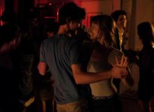 J'aime regarder les filles : Pierre Niney et Lou de Laâge - cinema reunion 974