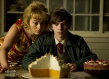 Toast : Helena Bonham Carter et Freddie Highmore - cinema reunion 974