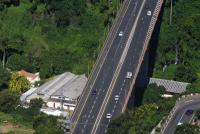 Découverte macabre sous le pont Vinh San Découverte macabre sous le pont Vinh San