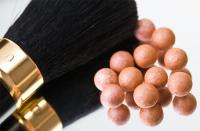 Pourquoi choisir les perles de teint ? Pourquoi choisir les perles de teint ?