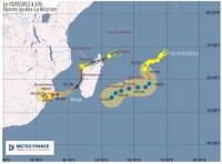 Systèmes dépressionnaires à 990 Km et 1480 Km de la Réunion