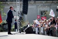 Hollande arrive en tête au premier tour et l'emporte largement au second Hollande arrive en tête au premier tour et l'emporte largement au second