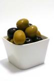 Dénoyauter les olives