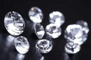 Bijoux : redonner de l'éclat à une pierre précieuse Bijoux : redonner de l'éclat à une pierre précieuse