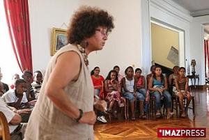 Un conte bilingue pour sensibiliser les jeunes Un conte bilingue pour sensibiliser les jeunes