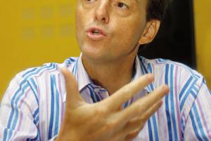 Christophe Ducasse : ''Antenne Réunion n'a pas bloqué TF1 et M6'' Christophe Ducasse : ''Antenne Réunion n'a pas bloqué TF1 et M6''