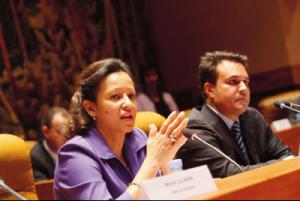 Penchard : ''La TNT : Une révolution pour la Réunion'' Penchard : ''La TNT : Une révolution pour la Réunion''