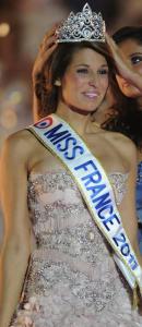 Couronnement Laurie Thilleman Miss France 2001 - Laurie Thilleman élue Miss France 2011