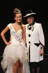 Barbara Morel Miss Nationale 2011 et Geneviève de Fontenay   - Barbara Morel, première Miss Nationale 2011