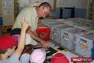 Le Père Nöel installe un secrétariat à la Réunion Le Père Nöel installe un secrétariat à la Réunion