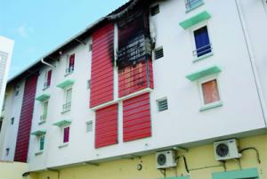 Un appartement incendié par des feux d'artifice Un appartement incendié par des feux d'artifice