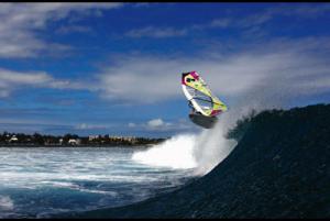 Les windsurfeurs de sortie dans le Sud Les windsurfeurs de sortie dans le Sud