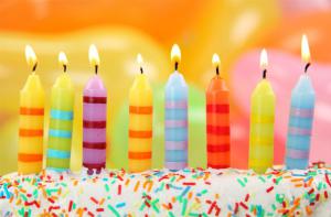 Allumer les bougies d'anniversaire sans se brûler - Allumer les bougies d'anniversaire sans se brûler