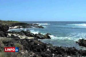 Baignade et surf toujours interdits à Trois Bassins Baignade et surf toujours interdits à Trois Bassins