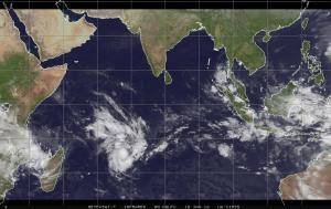 Une dépression tropicale et une perturbation tropical à environ 1400 Km de la Réunion Une dépression tropicale et une perturbation tropical à environ 1400 Km de la Réunion