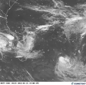 Ethel et Funso s'éloignent de la Réunion Ethel et Funso s'éloignent de la Réunion