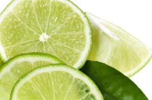 Le vinaigre et le citron donnent de la brillance aux cheveux Le vinaigre et le citron donnent de la brillance aux cheveux