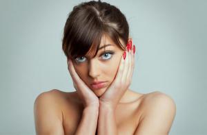 Comment expliquer la chute des cheveux ? Comment expliquer la chute des cheveux ?