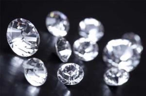 Bijoux : redonner de l'éclat à une pierre précieuse Bijoux : redonner de l'éclat à une pierre précieuse