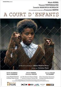 À court d'enfants - À court d'enfants À court d'enfants - À court d'enfants