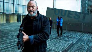 Jean Reno se distingue du casting dans Antigang