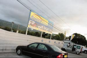 Un employé de Speed Auto dépouillé Un employé de Speed Auto dépouillé