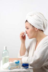 Prenez le temps de vous démaquiller - Les secrets du démaquillage Prenez le temps de vous démaquiller - Les secrets du démaquillage
