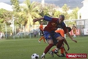 Du foot, du muay-thai et du basket Du foot, du muay-thai et du basket