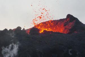 La meilleure façon de voir l'éruption, selon le parc national