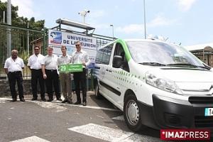 Un taxibus entre le Moufia et la Technopole Un taxibus entre le Moufia et la Technopole