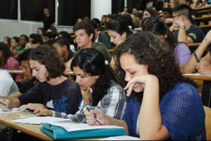 Ces jeunes qui ne savent plus écrire Ces jeunes qui ne savent plus écrire