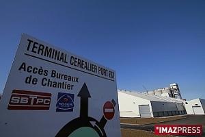 Le terminal céréalier prêt à stocker Le terminal céréalier prêt à stocker
