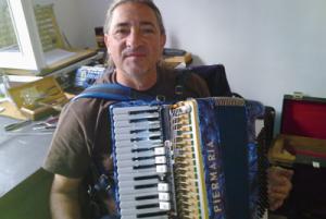 C'est le moment de faire réparer votre accordéon ! C'est le moment de faire réparer votre accordéon !