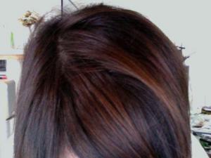 Comment camoufler la repousse des cheveux colorés ? Comment camoufler la repousse des cheveux colorés ?